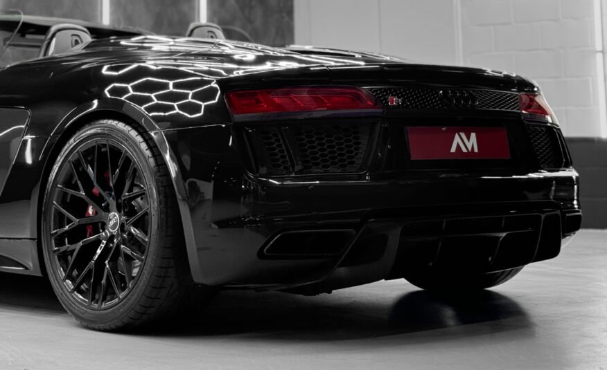 AUDI R8 Spyder V10 FSI 419kW quattro S tronic 2p.