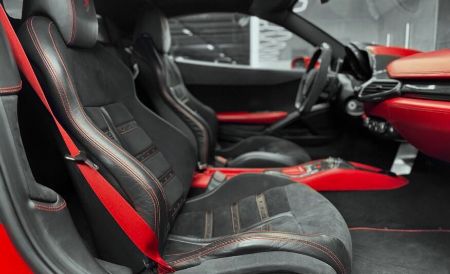 FERRARI 458 Italia