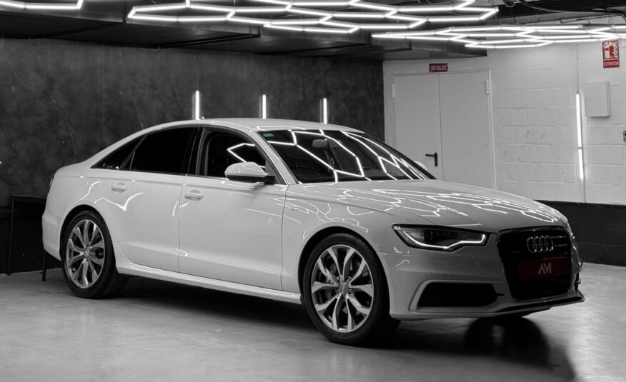 AUDI A6 3.0 SEDAN