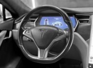TESLA S 85D
