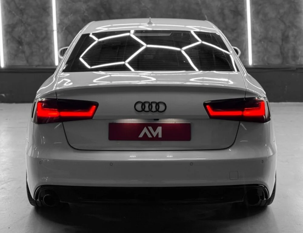AUDI A6 3.0 SEDAN