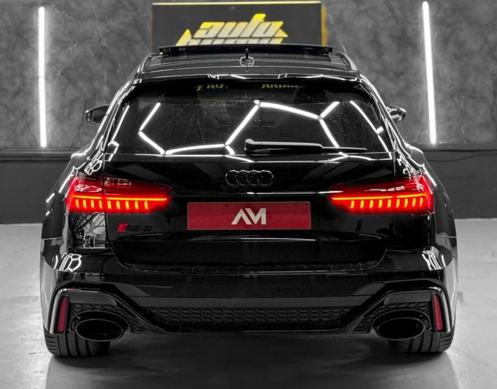 AUDI RS6 avant performance