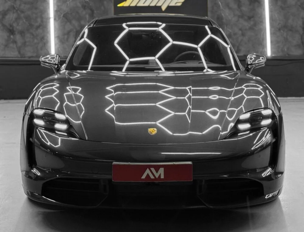 PORSCHE TAYCAN TURBO S