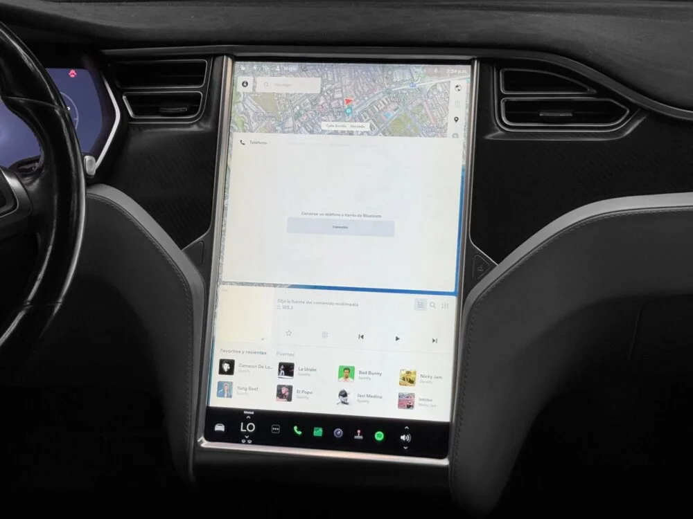 TESLA Model S 85D