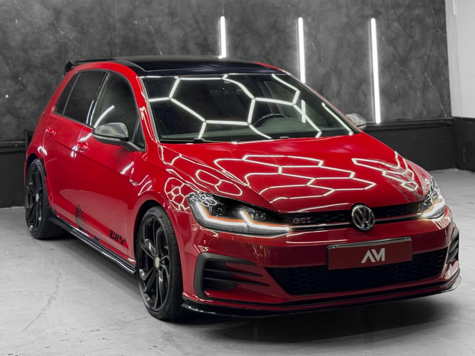 VOLKSWAGEN Golf TCR