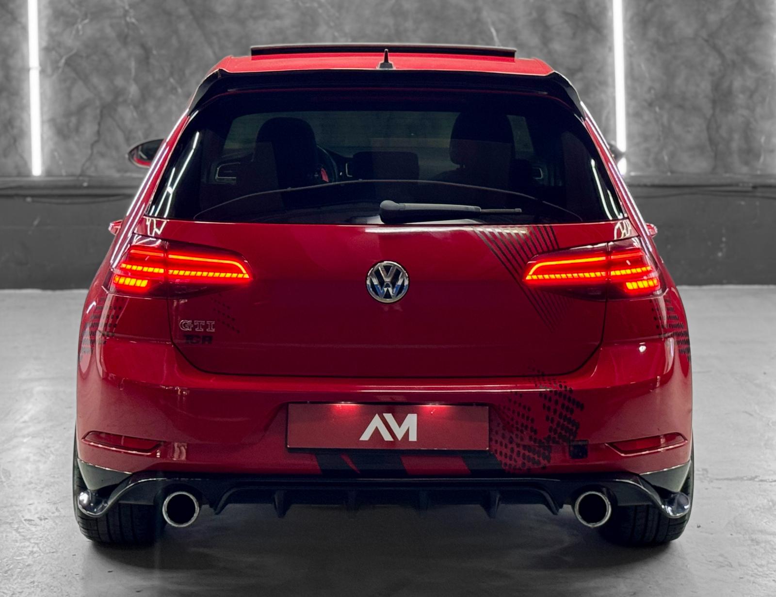 VOLKSWAGEN Golf TCR