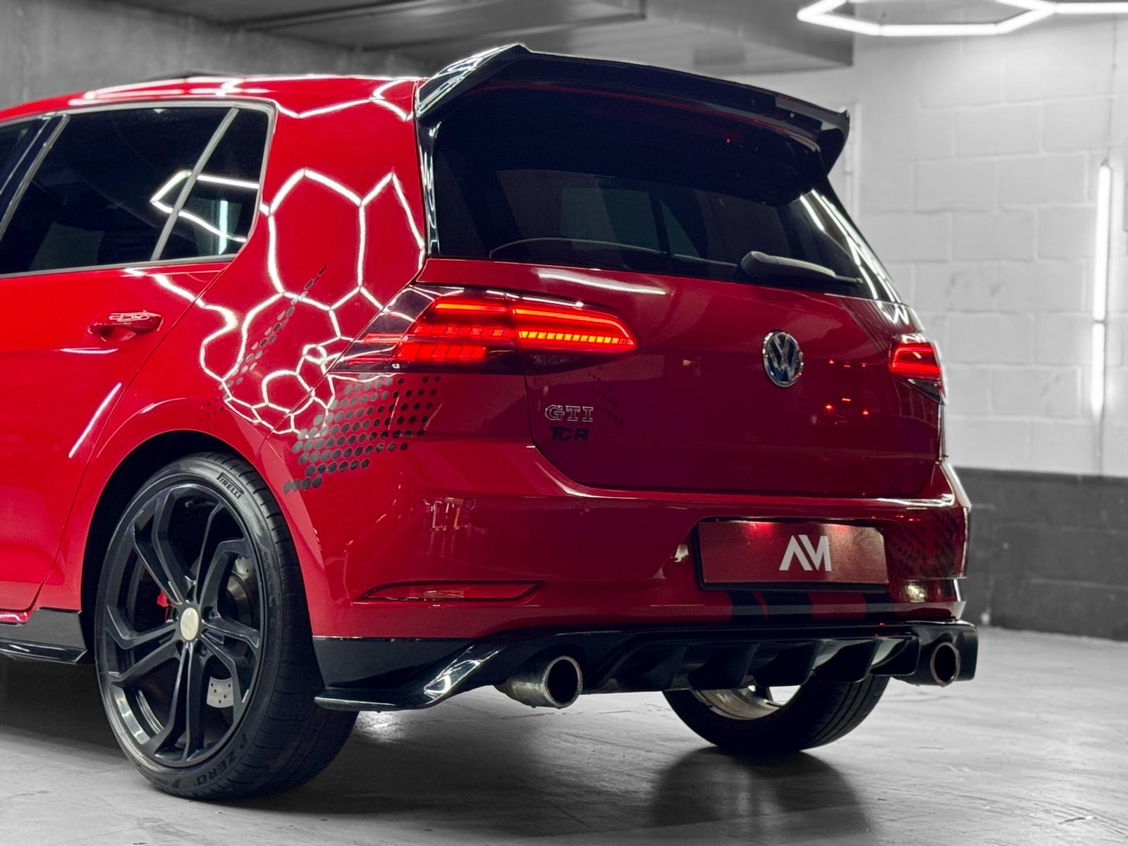 VOLKSWAGEN Golf TCR