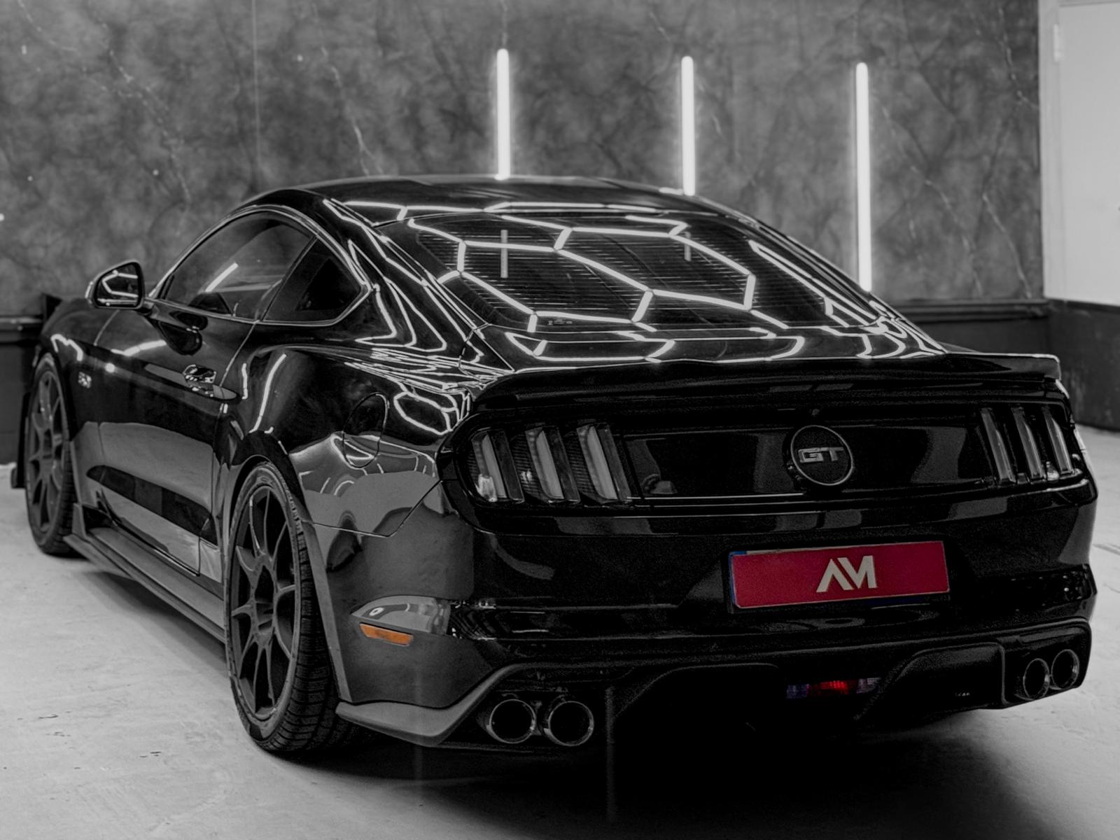 FORD Mustang GT 5.0