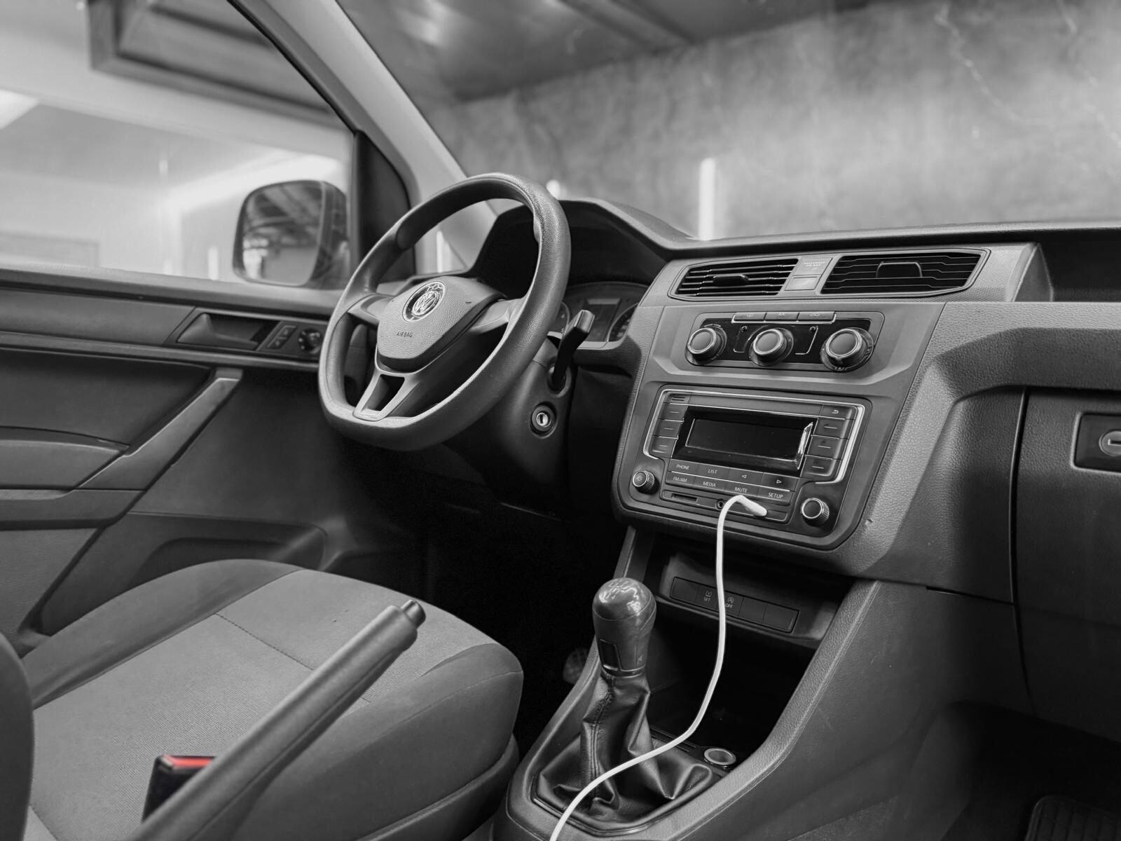 VOLKSWAGEN CADDY 2.0