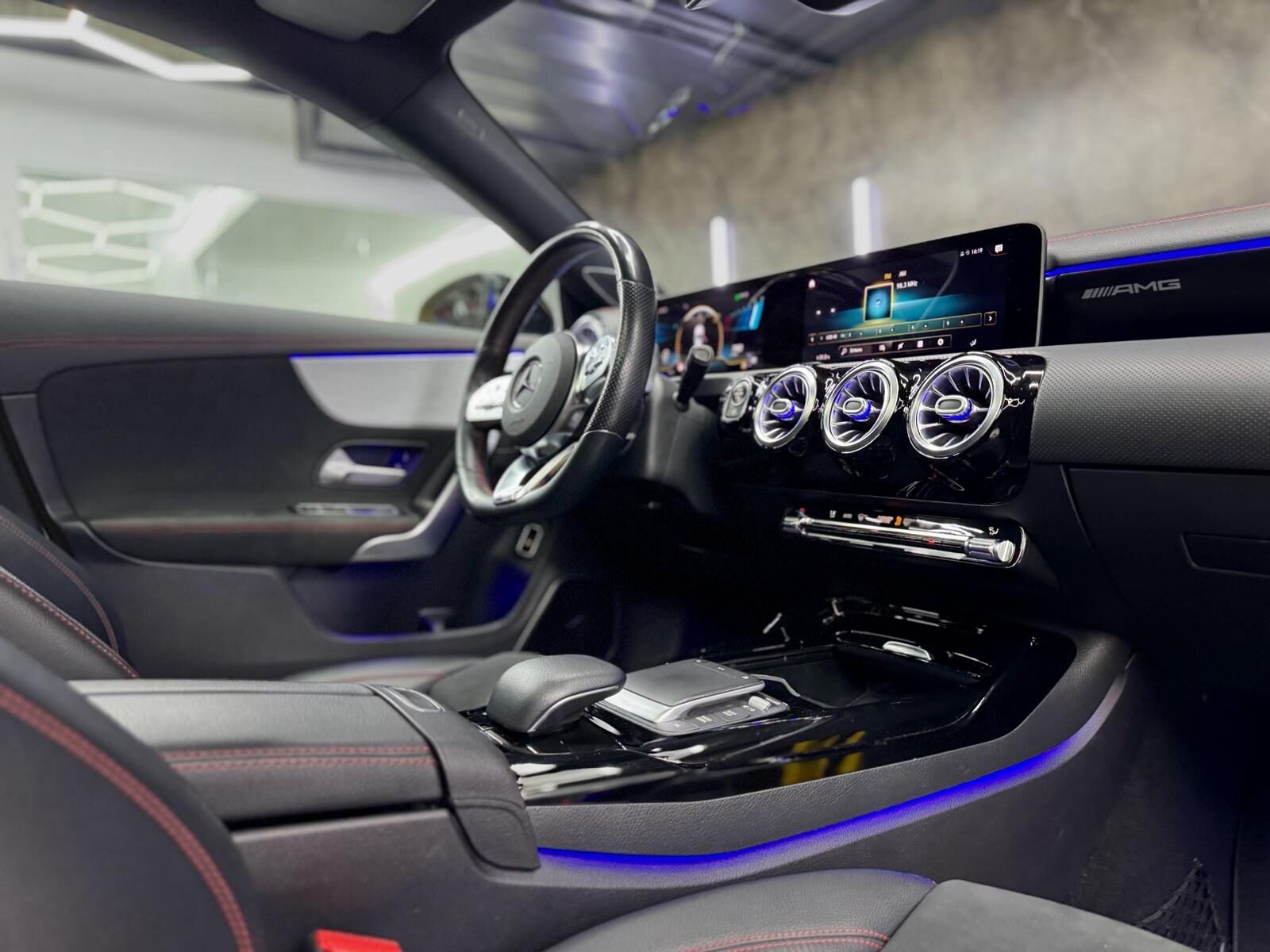 MERCEDES-BENZ CLASE CLA 35 AMG