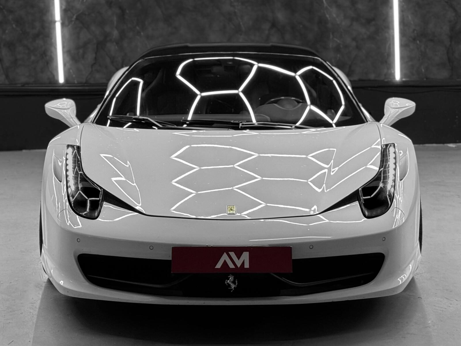 FERRARI 458 ITALIA