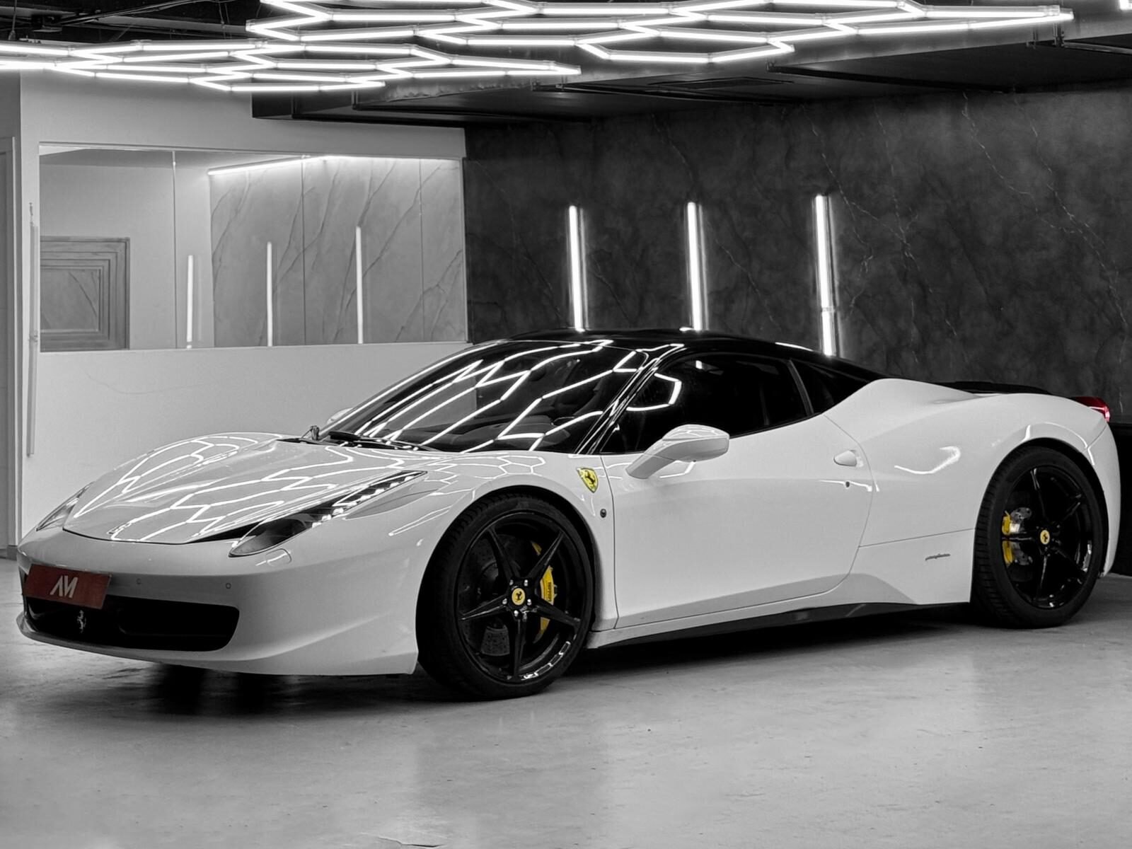 FERRARI 458 ITALIA
